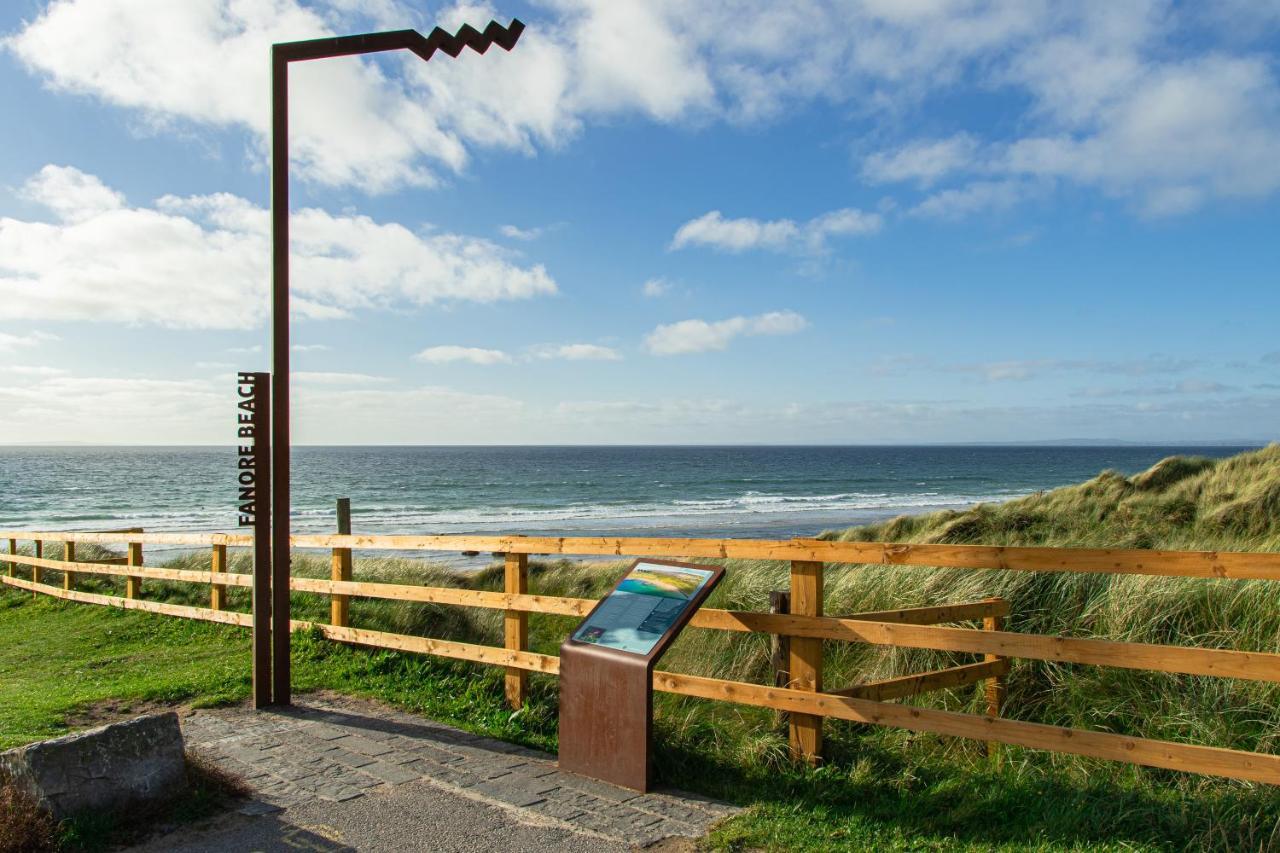 Вилла Dolphin Watch Wild Atlantic Way Fanore Экстерьер фото